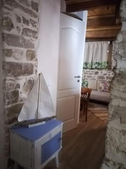 Gallery House Plouti Buitenkant foto